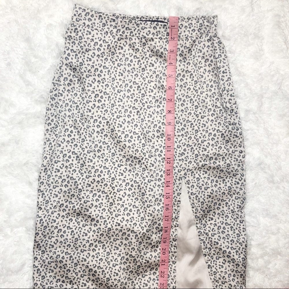 Abercrombie Leopard High Waisted Skirt - Picture 6 of 10